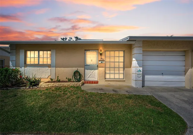 2nd image of 852 Oxford Ct, Dunedin, FL 34698 | MLS# TB8484787