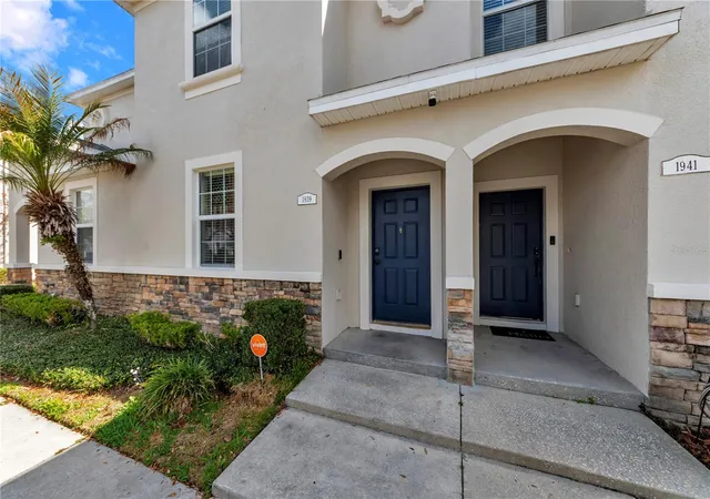 1st image of 1939 Greenwood Valley Dr, Plant City, FL 33563 | MLS# L4960110