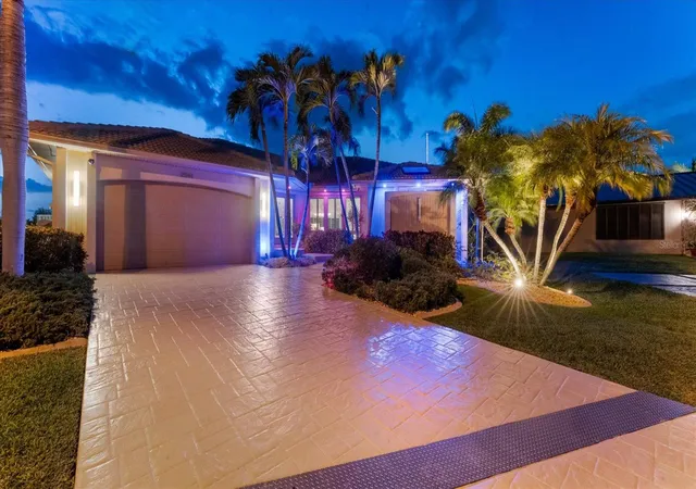 Photo 2 of Single family home for sale at 2544 Rio Lisbo Ct, Punta Gorda, FL 33950 | MLS# D6146537 | Listing updated on 2026-09-15