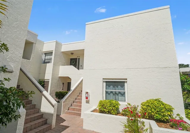 Photo 1 of Condo for sale at 5174 Marsh Fld Ln #86, Sarasota, FL 34235 | MLS# TB8484850 | Listing updated on 2026-09-03