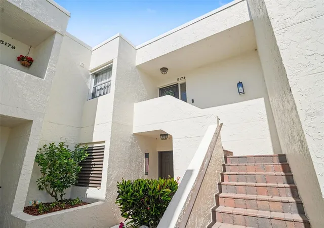 Photo 2 of Condo for sale at 5174 Marsh Fld Ln #86, Sarasota, FL 34235 | MLS# TB8484850 | Listing updated on 2026-09-03
