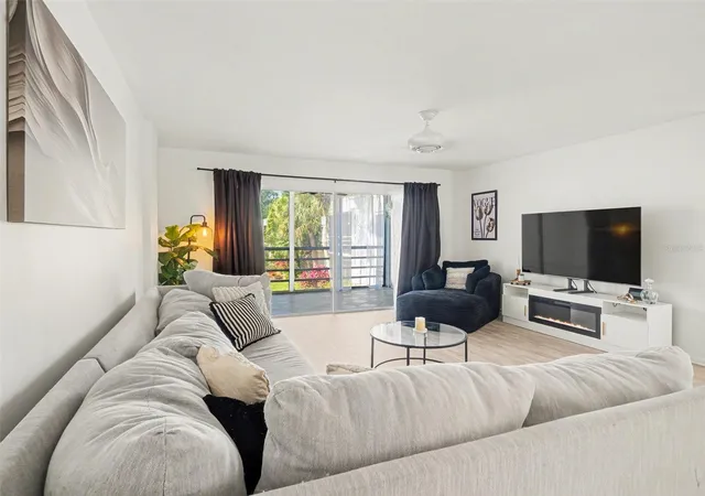 Photo 4 of Condo for sale at 5174 Marsh Fld Ln #86, Sarasota, FL 34235 | MLS# TB8484850 | Listing updated on 2026-09-03