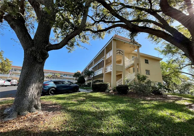 Photo 3 of Condo for sale at 2041 Australia Way W #49, Clearwater, FL 33763 | MLS# TB8484870 | Listing updated on 2026-09-23