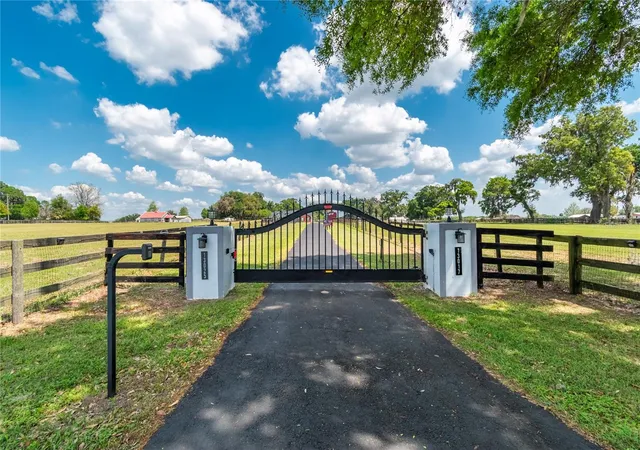 3rd image of 13025 Nw Gainesville Rd, Reddick, FL 32686 | MLS# OM720462