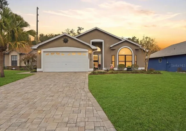 Homes for sale in Lakeland, FL | 6307 Egret Dr, Lakeland, FL 33809 | MLS# L4960127
