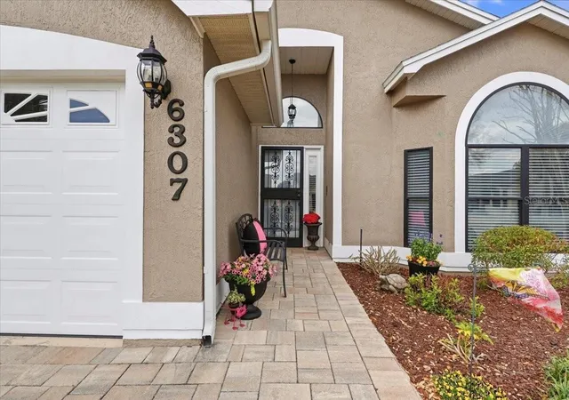 Homes for sale in Lakeland, FL | 6307 Egret Dr, Lakeland, FL 33809 | MLS# L4960127