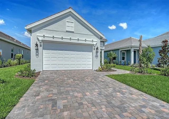 Photo 1 of Single family home for sale at 17771 Sylvester Dr, Venice, FL 34293 | MLS# A4685606 | Listing updated on 2026-09-15