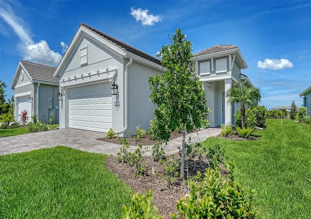 Photo 2 of Single family home for sale at 17771 Sylvester Dr, Venice, FL 34293 | MLS# A4685606 | Listing updated on 2026-09-15