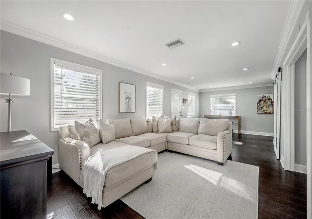 4th image of 2902 N Jefferson St, Tampa, FL 33602 | MLS# TB8484978