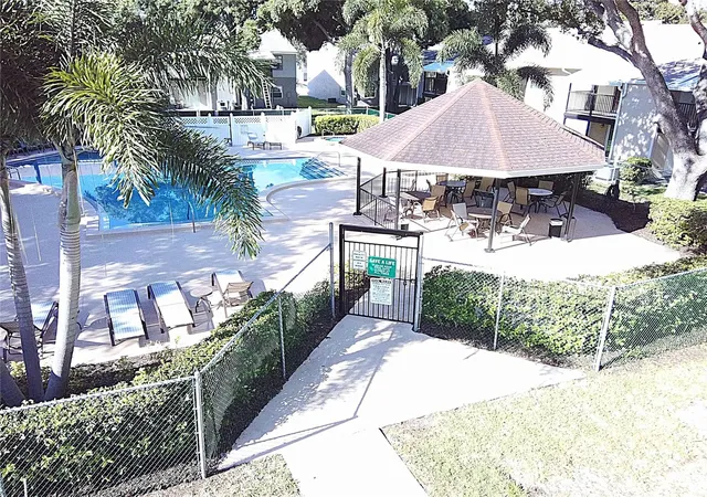 2nd image of 3808 N Oak Dr #U42, Tampa, FL 33611 | MLS# TB8484983