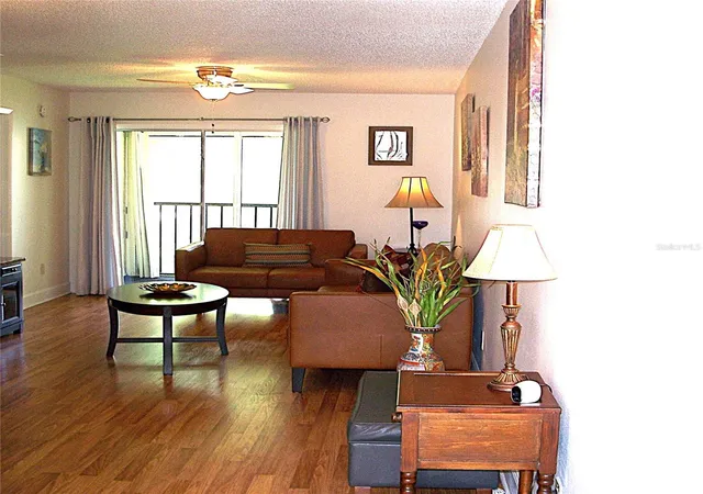 4th image of 3808 N Oak Dr #U42, Tampa, FL 33611 | MLS# TB8484983
