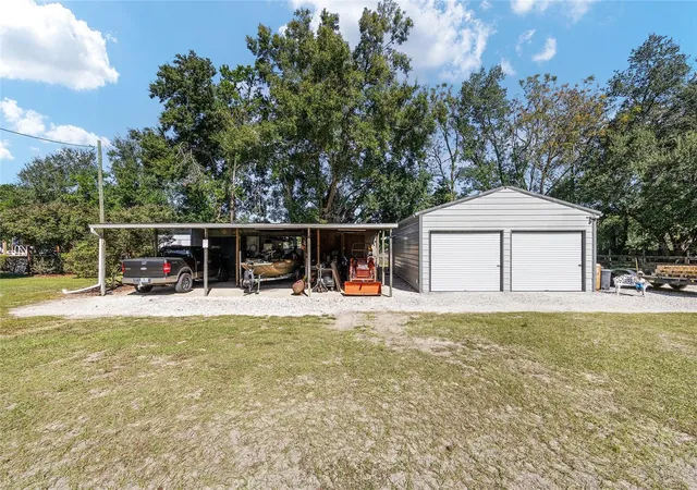 Photo 3 of Single family home for sale at 5985 W Gulf To Lake Hwy, Crystal River, FL 34429 | MLS# OM720481 | Listing updated on 2026-08-31