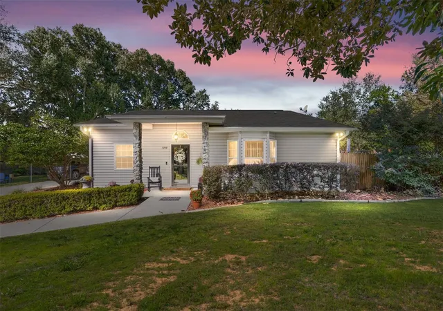Photo 4 of Single family home for sale at 5985 W Gulf To Lake Hwy, Crystal River, FL 34429 | MLS# OM720481 | Listing updated on 2026-08-31