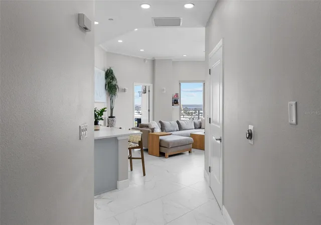 3rd image of 449 S 12Th St #1402, Tampa, FL 33602 | MLS# TB8485015
