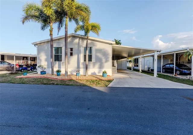Photo 1 of Manufactured home for sale at 2100 Kings Hwy #437, Punta Gorda, FL 33980 | MLS# C7523136 | Listing updated on 2026-10-22