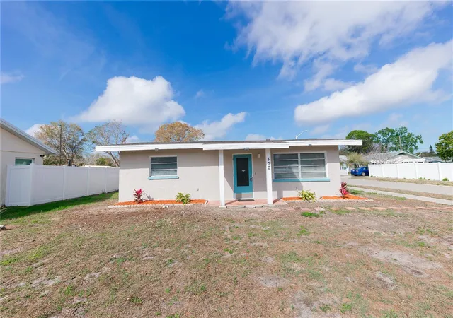 Photo 2 of Single family home for sale at 300 53rd Street W, Bradenton, FL 34209 | MLS# TB8485045 | Listing updated on 2026-06-24