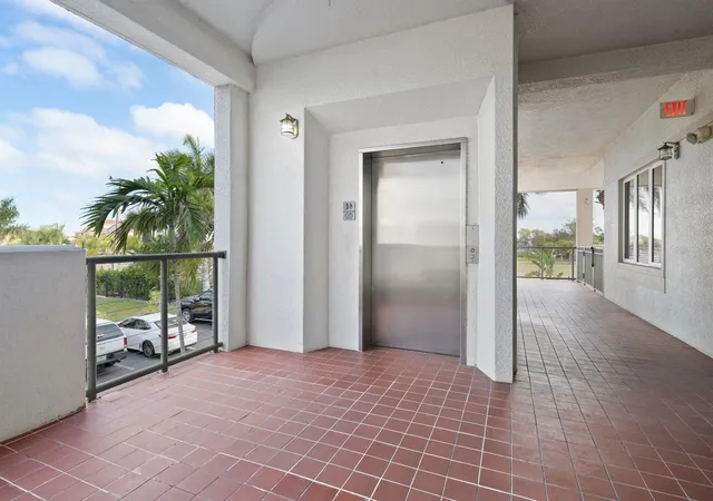 4th image of 1030 Bellasol Wy, APOLLO BEACH, FL 33572