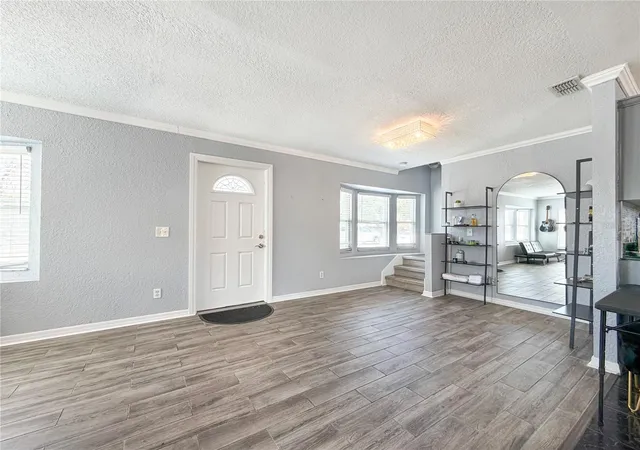 Photo 4 of Single family home for sale at 141 S Hiawassee Rd, Orlando, FL 32835 | MLS# O6389478 | Listing updated on 2026-09-16