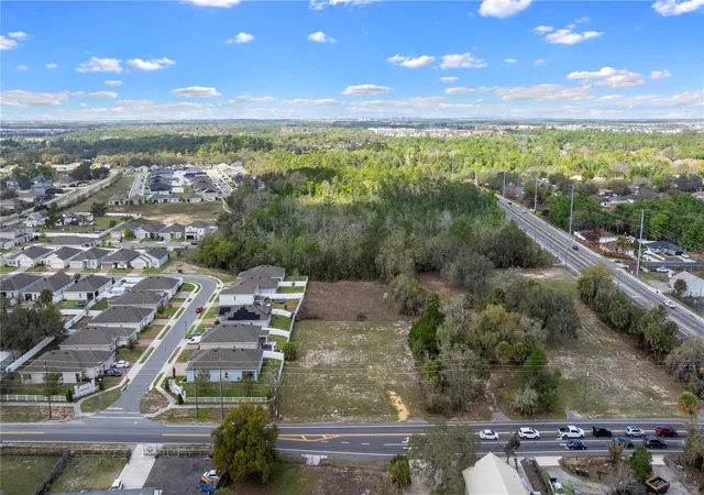 3rd image of 6211 County Road 547 N, Davenport, FL 33837 | MLS# O6389526