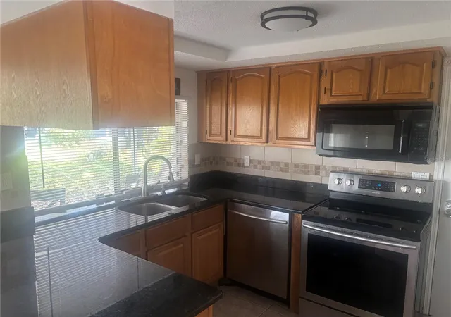 Photo 3 of Single family home for sale at 8302 Split Rail Ln, Hudson, FL 34667 | MLS# S5145524 | Listing updated on 2026-06-18