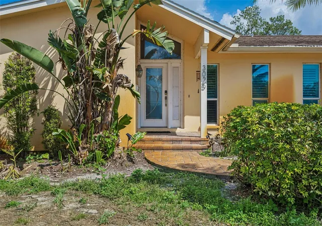 3rd image of 3025 Samara Dr, Tampa, FL 33618 | MLS# TB8485204
