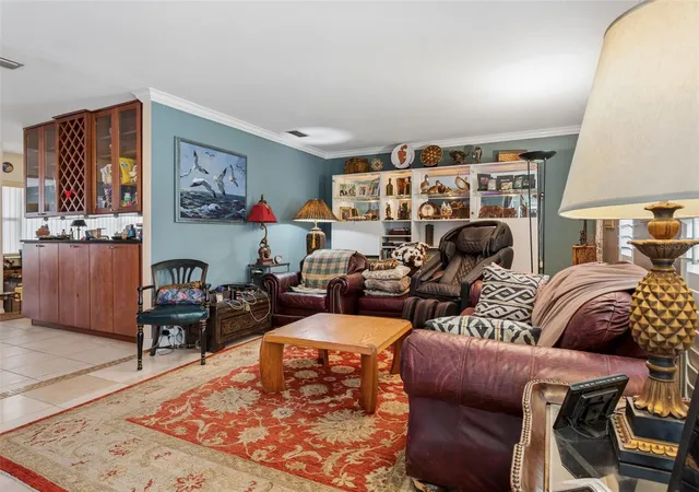 5th image of 3025 Samara Dr, Tampa, FL 33618 | MLS# TB8485204