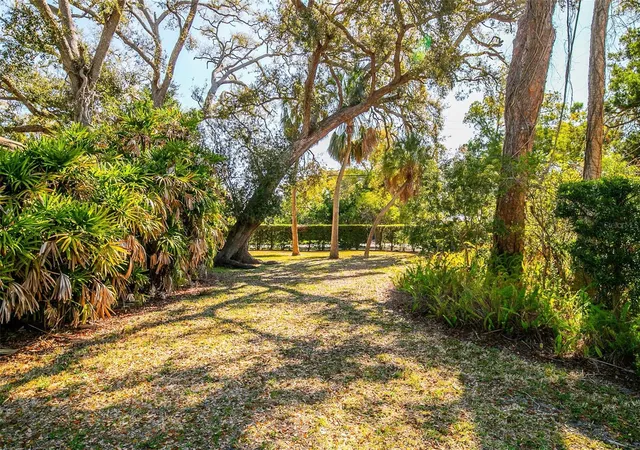 3rd image of 5013 Bay Shore Rd, Sarasota, FL 34234 | MLS# A4685711