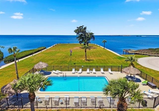 2nd image of 36 Windrush Bay Dr #36, Tarpon Springs, FL 34689 | MLS# TB8485215