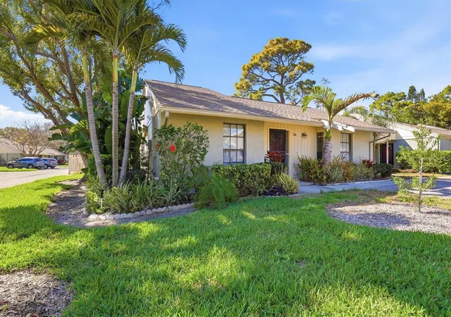 3rd image of 36 Windrush Bay Dr, TARPON SPRINGS, FL 34689