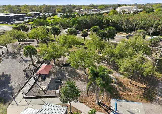 2nd image of 36 Windrush Bay Dr, TARPON SPRINGS, FL 34689