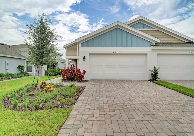 Photo 1 of Sale Pending at 12373 Oak Hl Way, Parrish, FL 34219 | MLS# TB8485226 | Listing updated on 2026-09-25