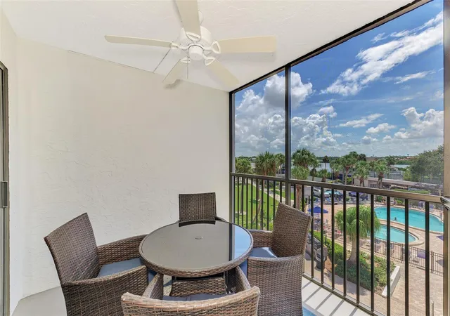 Photo 4 of Condo for sale at 5855 Midnight Pass Rd #333, Sarasota, FL 34242 | MLS# A4685733 | Listing updated on 2026-09-17