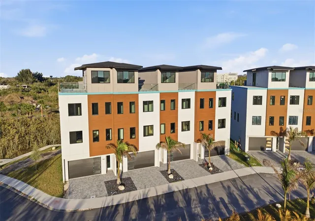 Photo 2 of Townhouse for sale at 5968 Aqua Reserve Blvd, New Port Richey, FL 34652 | MLS# TB8485261 | Listing updated on 2026-05-09