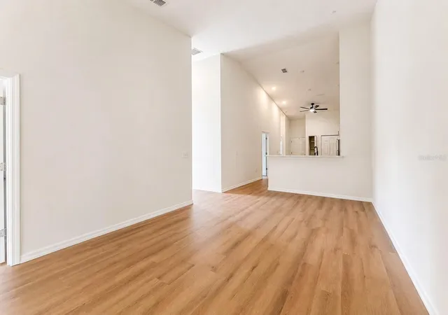 3rd image of 1411 Oak Pl #A, Apopka, FL 32712 | MLS# O6389632