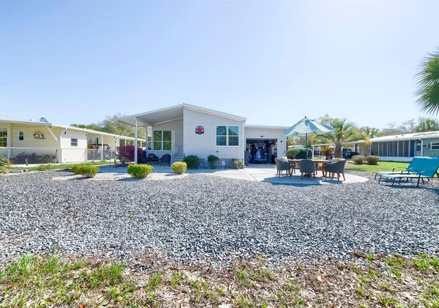 Photo 3 of Manufactured home for sale at 15025 Brookridge Blvd, Brooksville, FL 34614 | MLS# W7883797 | Listing updated on 2026-10-01