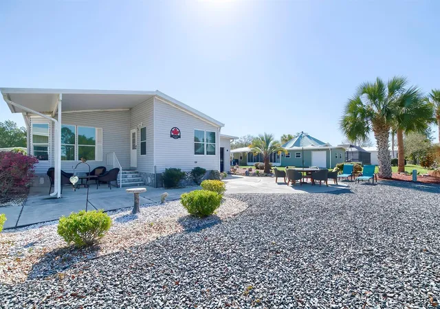 Photo 4 of Manufactured home for sale at 15025 Brookridge Blvd, Brooksville, FL 34614 | MLS# W7883797 | Listing updated on 2026-10-01