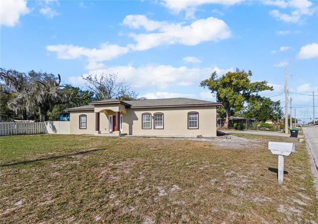 3rd image of 4901 Balboa Dr, Orlando, FL 32808 | MLS# O6389648