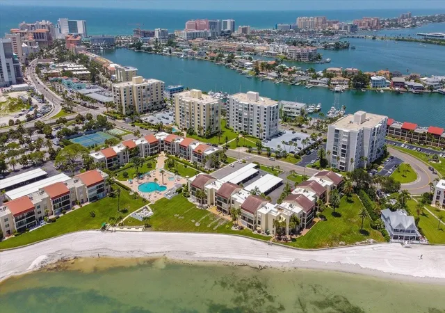 3rd image of 865 S Gulfview Blvd, CLEARWATER, FL 33767