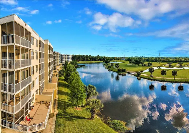 Photo 3 of Condo for sale at 1200 Country Clb Dr #1206, Largo, FL 33771 | MLS# TB8485306 | Listing updated on 2026-10-07