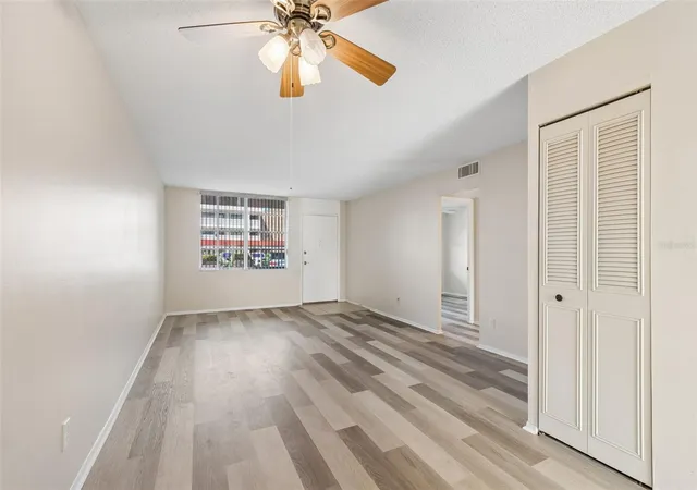 Photo 3 of Condo for sale at 5095 Bay St NE #110, Saint Petersburg, FL | MLS# TB8485318 | Listing updated on 2026-10-20