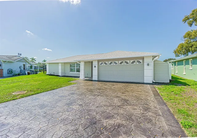 Homes for sale in Holiday, FL | 1125 Fernwood Dr, Holiday, FL 34690 | MLS# TB8485326