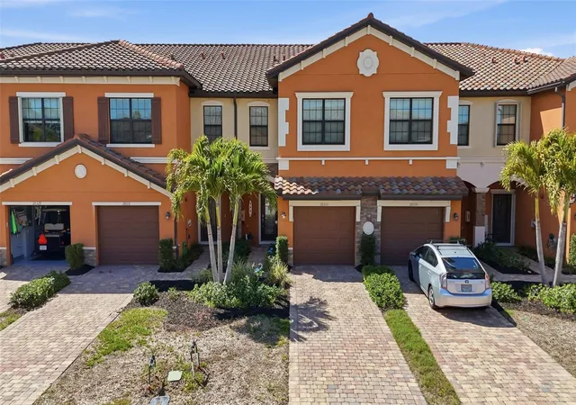 2nd image of 20333 Lagente Cir, Venice, FL 34293 | MLS# C7523187