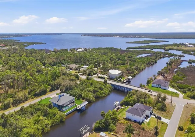 Photo 4 of Single family home for sale at 1022 Beekman Cir, Port Charlotte, FL 33953 | MLS# D6146551 | Listing updated on 2026-09-03