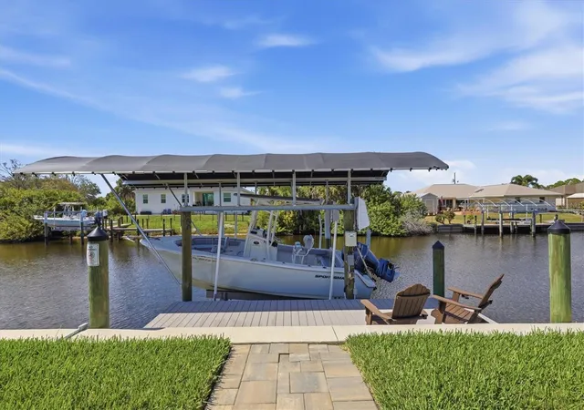 Photo 2 of Single family home for sale at 1022 Beekman Cir, Port Charlotte, FL 33953 | MLS# D6146551 | Listing updated on 2026-09-03
