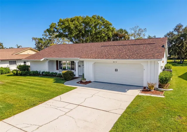 Photo 2 of Single family home for sale at 8210 Valley Strm Ln, Hudson, FL 34667 | MLS# W7883809 | Listing updated on 2026-10-03