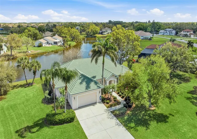 3rd image of 6115 9Th Avenue Cir Ne, Bradenton, FL 34212 | MLS# A4685790