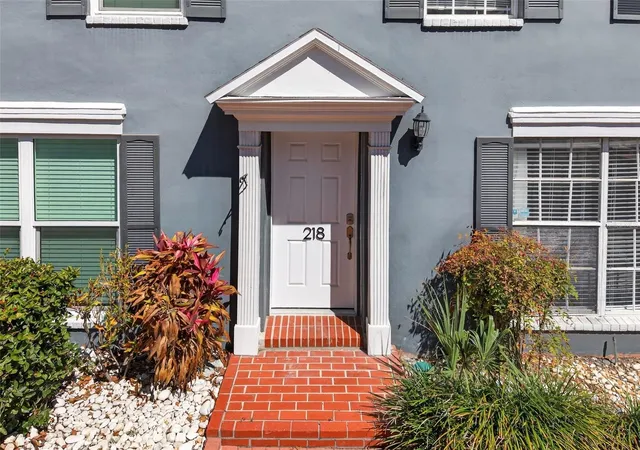 2nd image of 218 S Tampania Ave, Tampa, FL 33609 | MLS# TB8485373