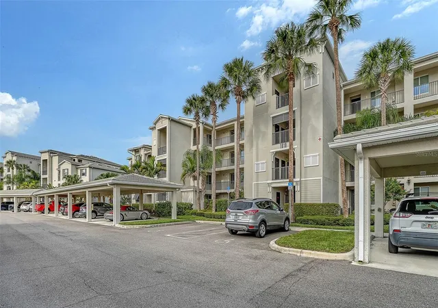 Listing Photo 4 - Condo for sale in building located at 1010 Tidewater Shores Loop, Bradenton, FL 34208 - Unit #406