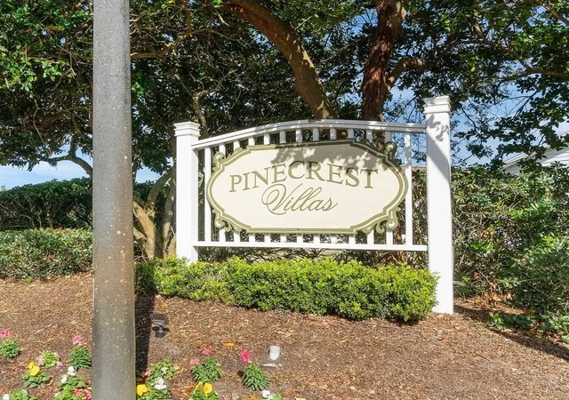 Photo 4 of House for sale at 17470 SE 93rd Vine Ave, The Villages, FL 32162 | MLS# G5109426 | Listing updated on 2026-09-22