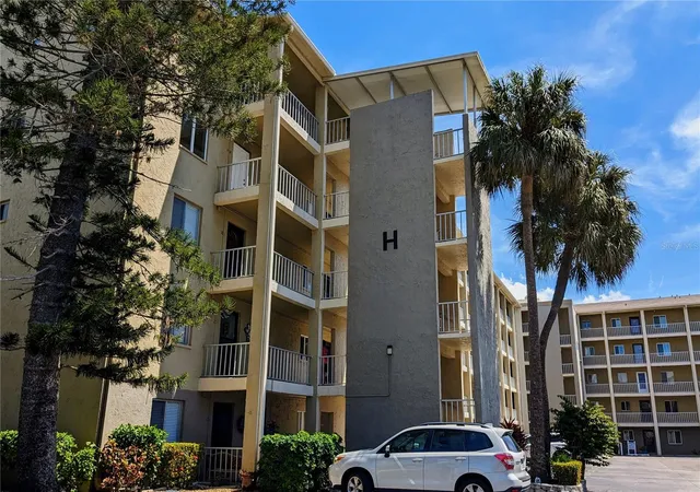 1st image of 3807 Lake Bayshore Dr #H-416, Bradenton, FL 34205 | MLS# A4685814